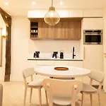 Διαμέρισμα New Luxury - 4 People *