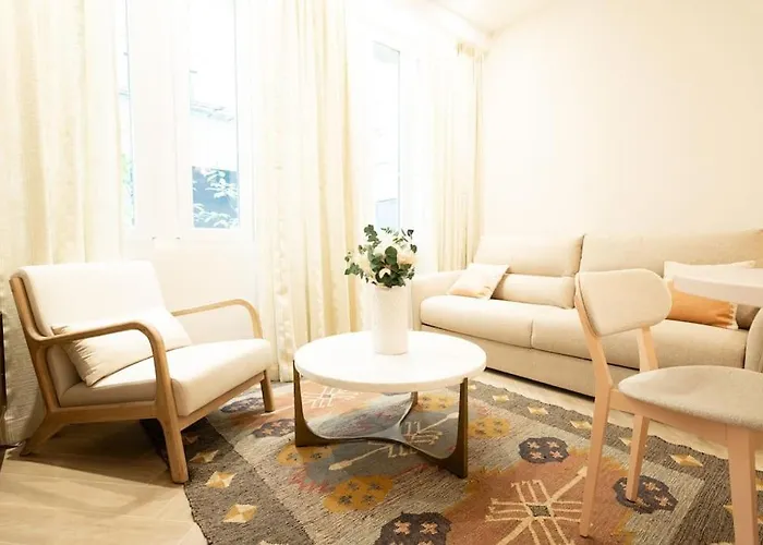 New Luxury - 4 People Apartment Paris