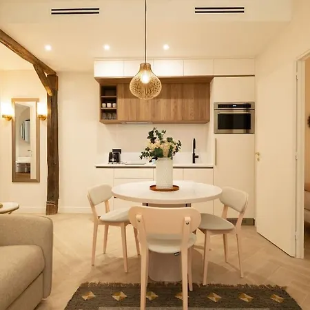 New Luxury - 4 People Appartement Paris