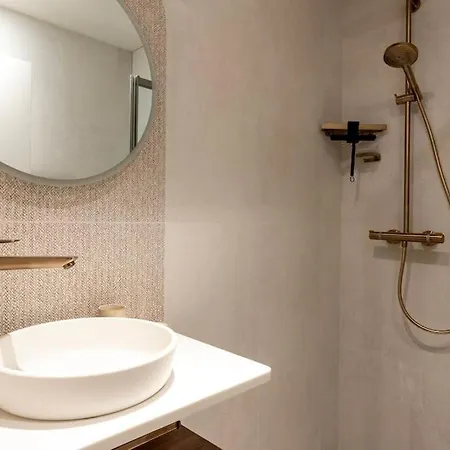 New Luxury - 4 People Appartement