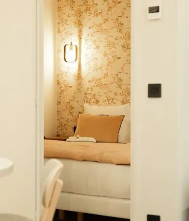 New Luxury - 4 People Appartement Paris